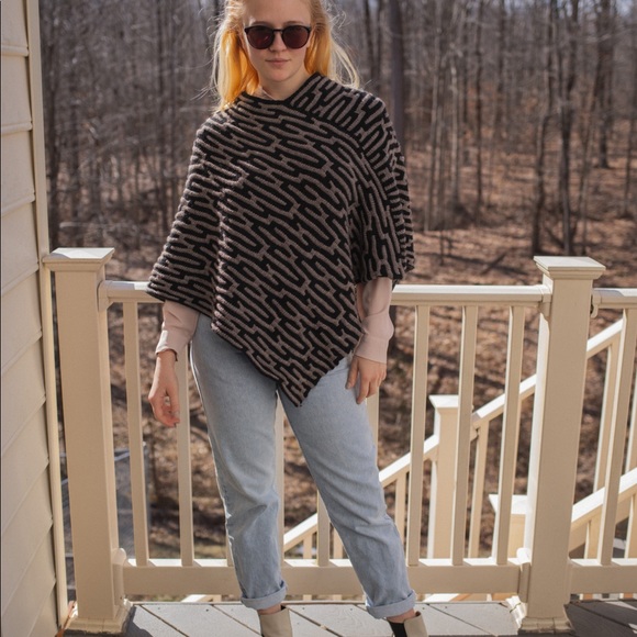 Sperico Italy Wool blend Poncho One Size. - Picture 3 of 4